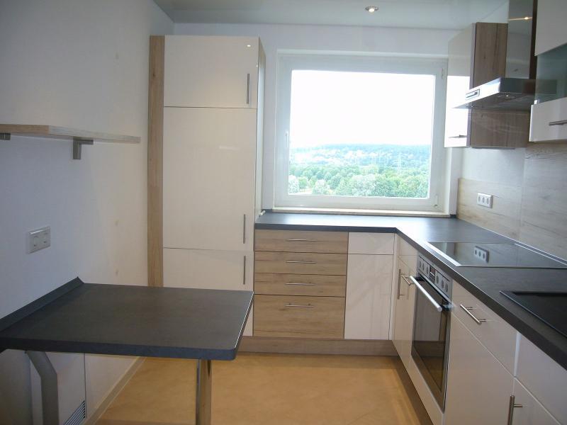TOP-3-Zi.-Wohnung mit Balkon u. EBK in Mainaschaff - Photo 1