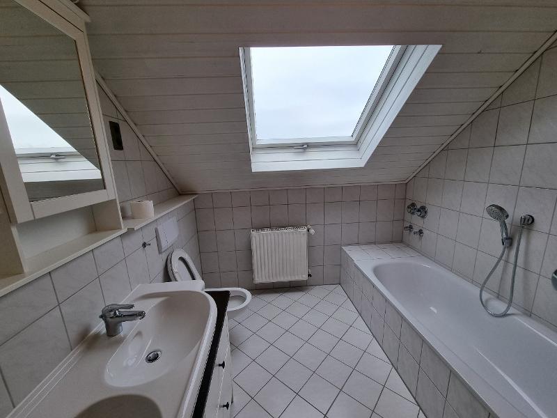 Feldrandlange mit traumhaftem Blick! 4-Zi.-Whg. mit Balkon u. Garagenplatz in Freigericht - Foto 3