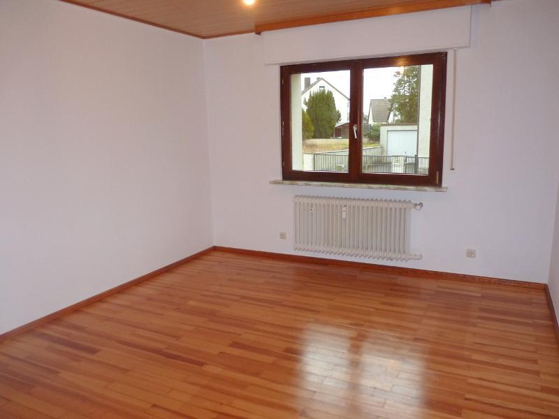 Nähe Feldrandlage! 3-Zimmer-EG-Wohnung mit kl. Terrasse und Garagenplatz in Kahl! - Foto 1